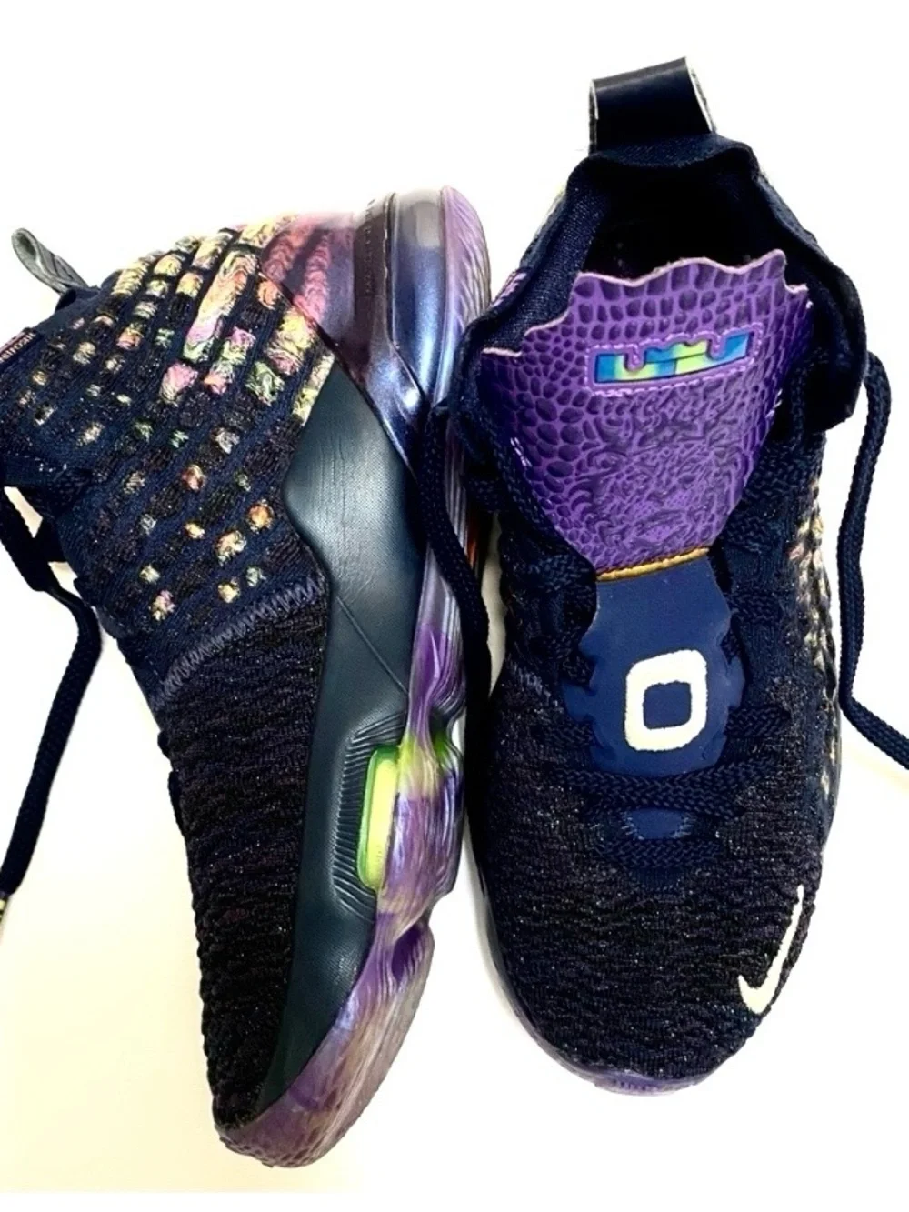 Nike LeBron 17 “Monstars” Sneakers Space Jam 2 size 4.5Y